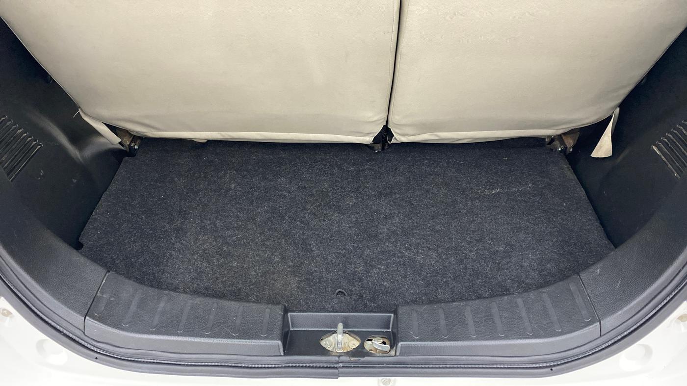 2014 Maruti Wagon R 1.0 VXI, Petrol, Manual, 98,842 km, Boot Inside