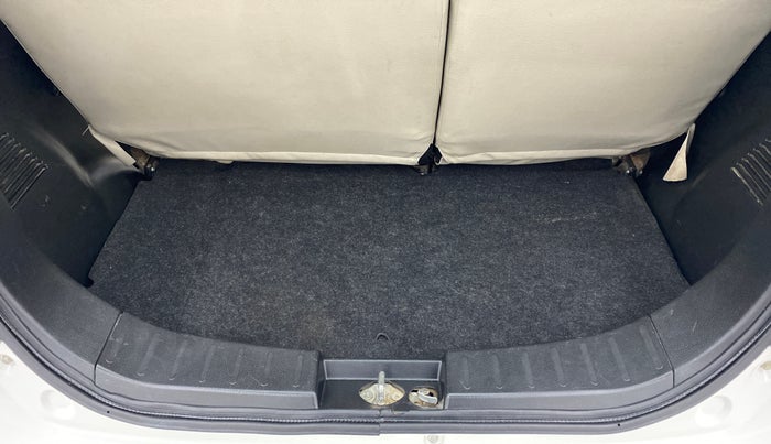 2014 Maruti Wagon R 1.0 VXI, Petrol, Manual, 98,842 km, Boot Inside