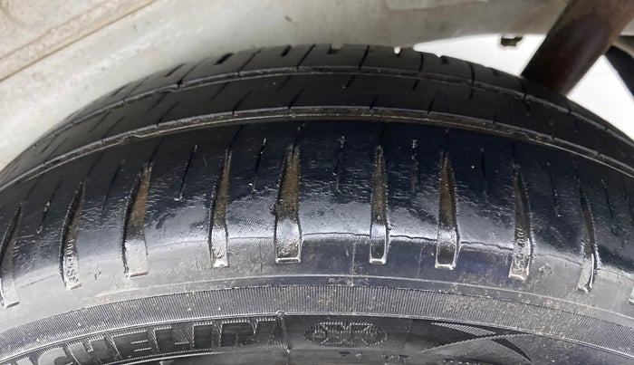 2014 Maruti Wagon R 1.0 VXI, Petrol, Manual, 98,842 km, Left Rear Tyre Tread