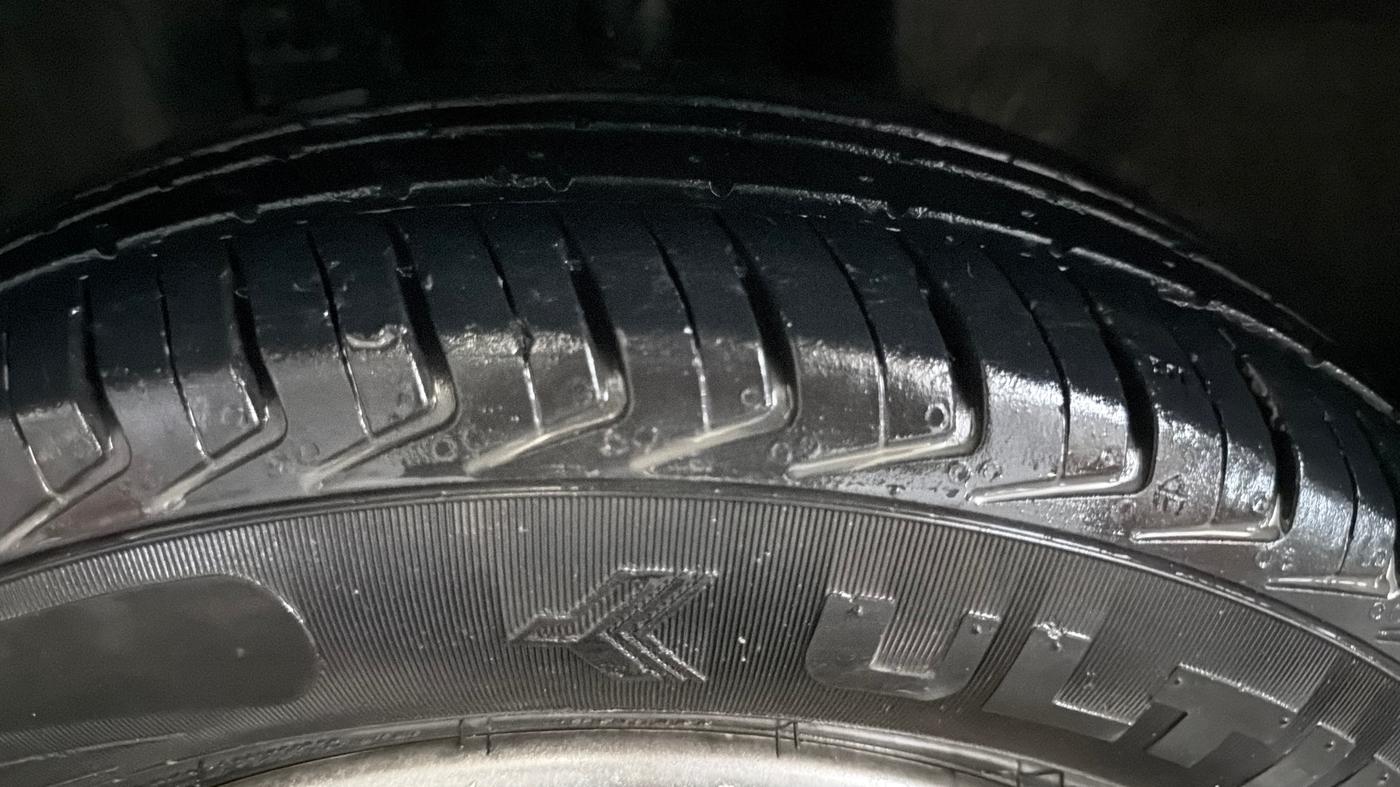 2017 Renault Kwid RXT 1.0, CNG, Manual, 66,470 km, Left Front Tyre Tread