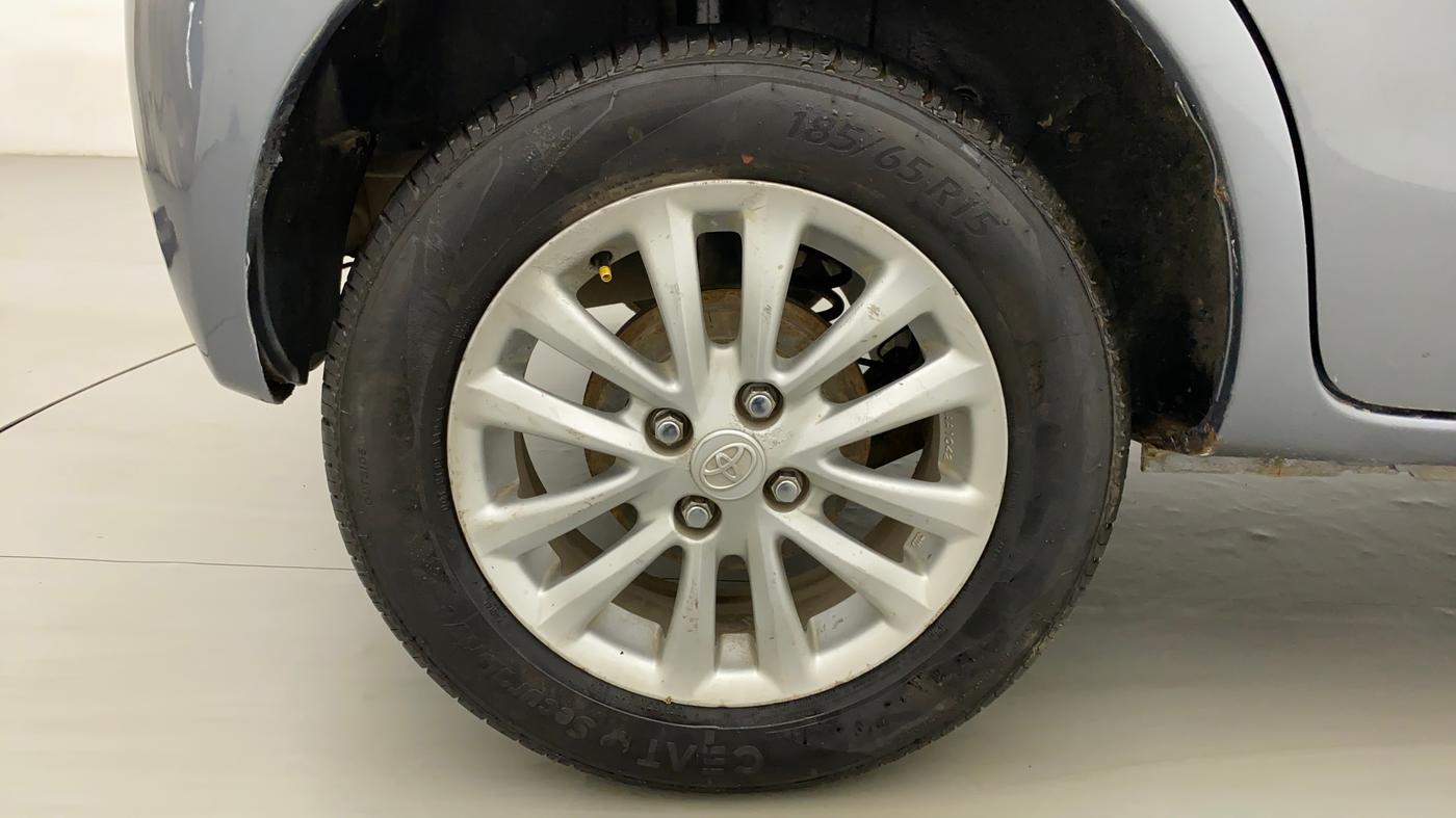 2013 Toyota Etios Liva V, Petrol, Manual, 86,011 km, Right Rear Wheel