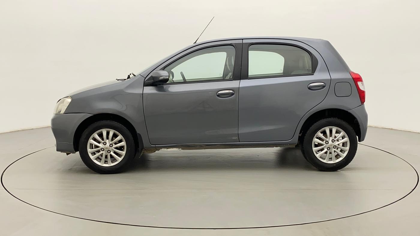 2013 Toyota Etios Liva V, Petrol, Manual, 86,011 km, Left Side