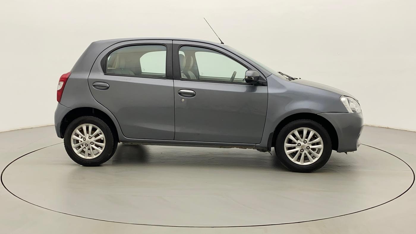 2013 Toyota Etios Liva V, Petrol, Manual, 86,011 km, Right Side View