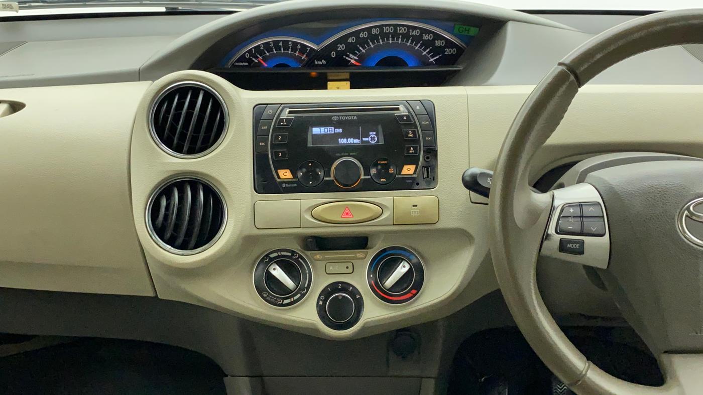 2013 Toyota Etios Liva V, Petrol, Manual, 86,011 km, Air Conditioner