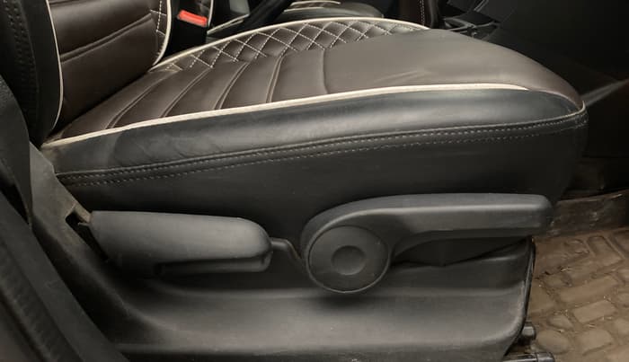 2020 Maruti Vitara Brezza ZXI PLUS DUAL TONE, Petrol, Manual, 44,731 km, Driver Side Adjustment Panel