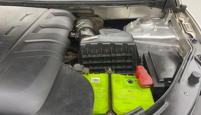 2018 Mahindra XUV500 W11, Diesel, Manual, 80,311 km, Engine View - Left