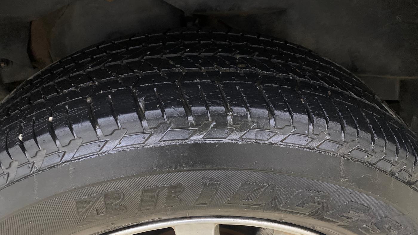 2015 Mahindra XUV500 W10, Diesel, Manual, 75,031 km, Right Rear Tyre Tread