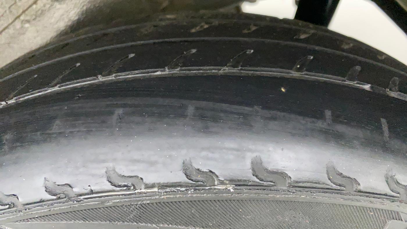 2018 Maruti Wagon R 1.0 VXI, Petrol, Manual, 43,467 km, Left Rear Tyre Tread