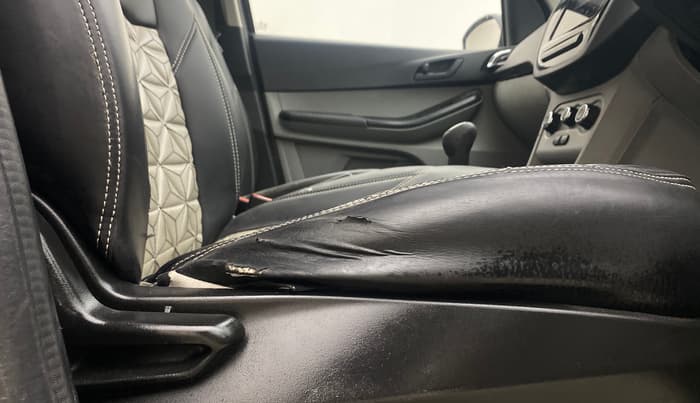 2021 Tata Tiago XT PETROL, Petrol, Manual, 1,20,798 km, Driver Side Adjustment Panel