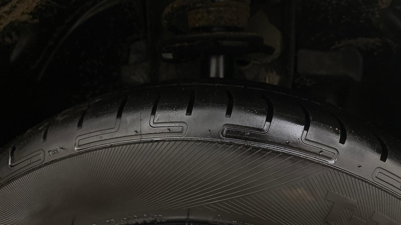 2021 Tata Tiago XT PETROL, Petrol, Manual, 1,20,798 km, Right Front Tyre Tread