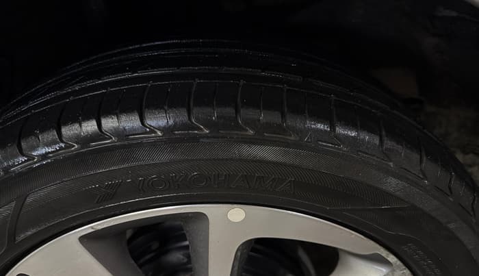 2017 Hyundai Elite i20 ASTA 1.2 (O), Petrol, Manual, 90,669 km, Right Rear Tyre Tread