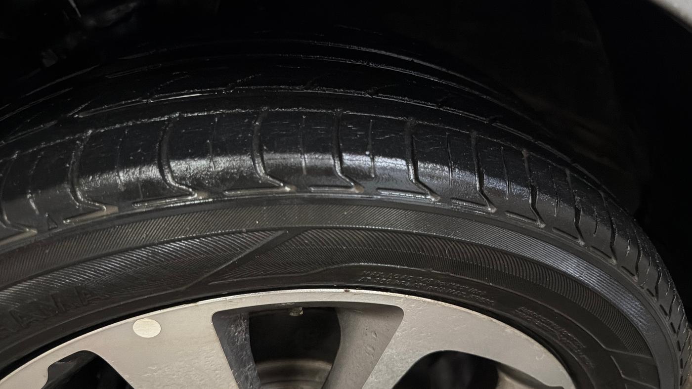 2017 Hyundai Elite i20 ASTA 1.2 (O), Petrol, Manual, 90,669 km, Left Front Tyre Tread