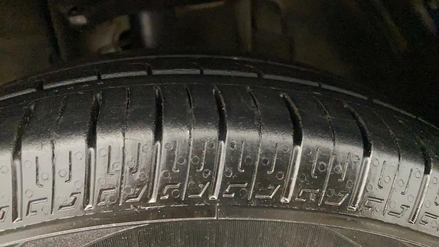 2020 Tata TIGOR XZ PETROL, Petrol, Manual, 76,395 km, Left Front Tyre Tread