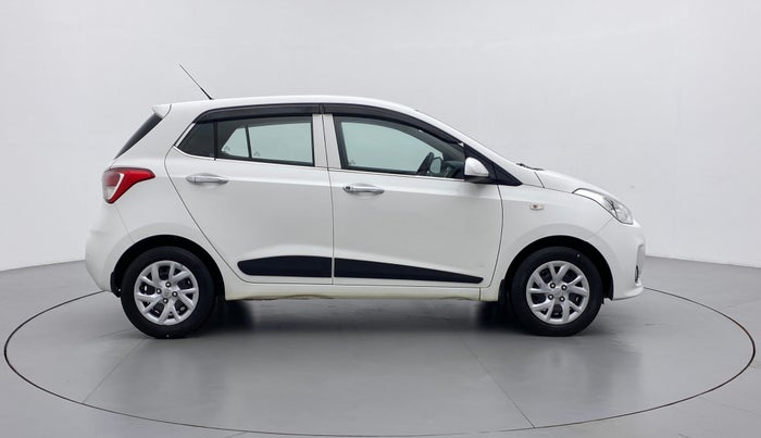 2017 Hyundai Grand i10 Sportz1.2 CRDI, Diesel, Manual, 86,038 km, Right Side View