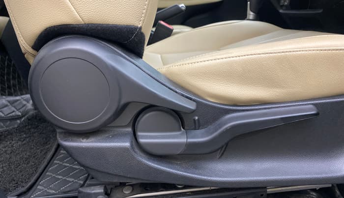 2022 Honda City 1.5L I-VTEC ZX CVT, Petrol, Automatic, 16,154 km, Driver Side Adjustment Panel