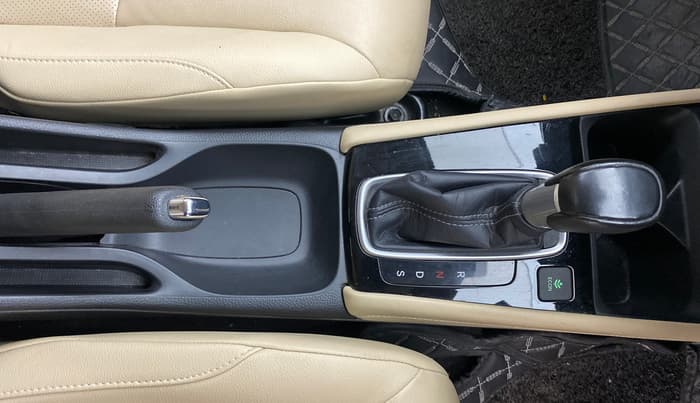 2022 Honda City 1.5L I-VTEC ZX CVT, Petrol, Automatic, 16,154 km, Gear Lever