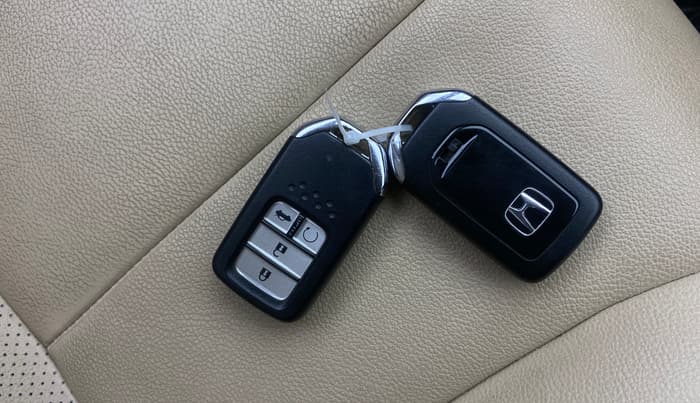 2022 Honda City 1.5L I-VTEC ZX CVT, Petrol, Automatic, 16,154 km, Key Close Up