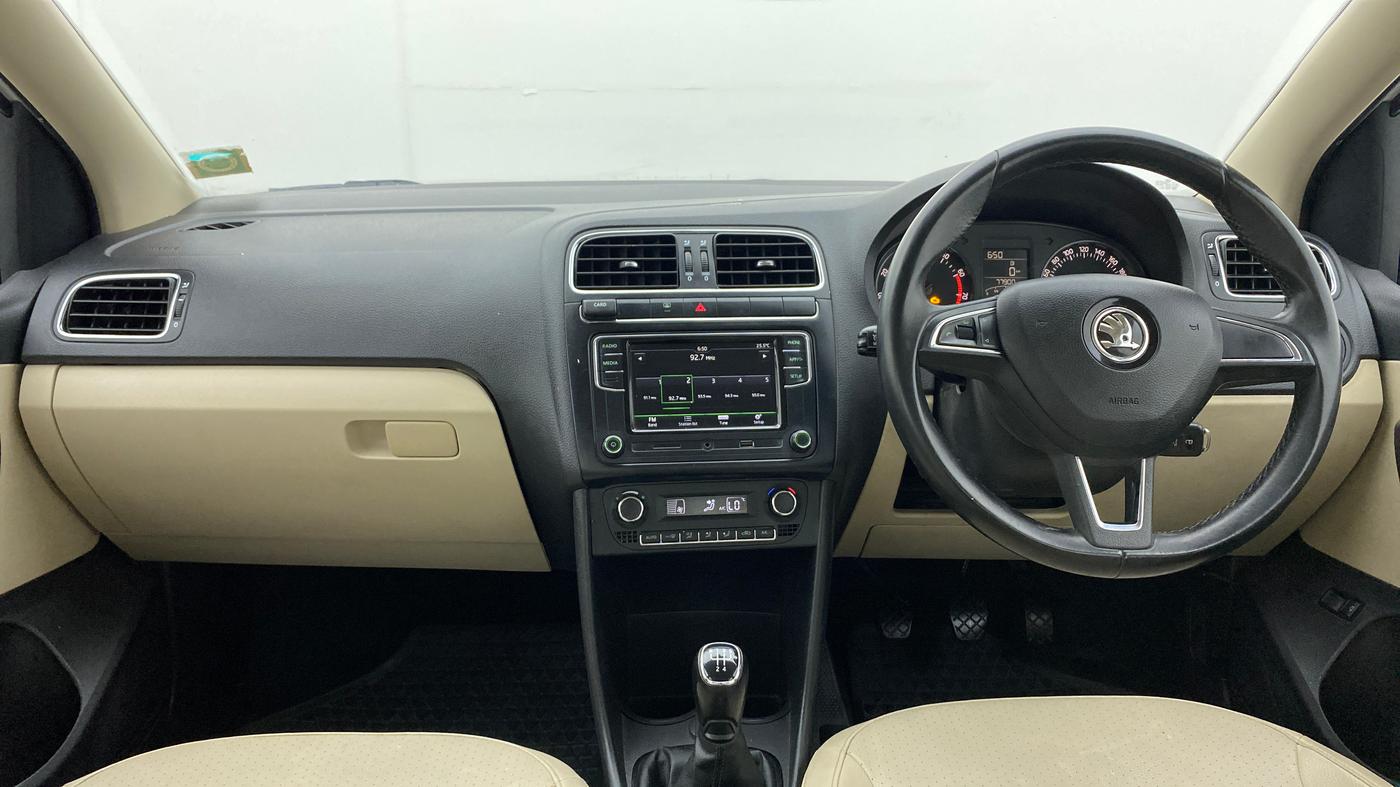 2018 Skoda Rapid STYLE 1.6 MPI, Petrol, Manual, 77,899 km, Dashboard