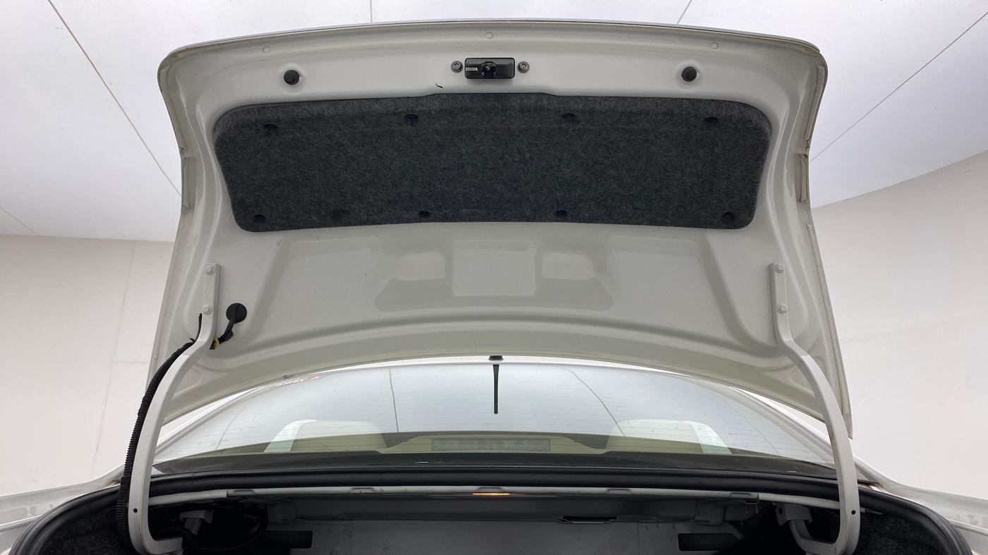 2018 Skoda Rapid STYLE 1.6 MPI, Petrol, Manual, 77,899 km, Boot Door Open