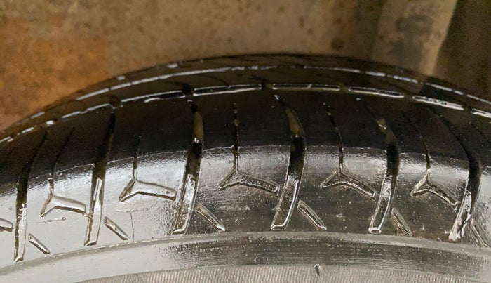 2019 Maruti S PRESSO VXI+, CNG, Manual, 1,12,306 km, Left Rear Tyre Tread