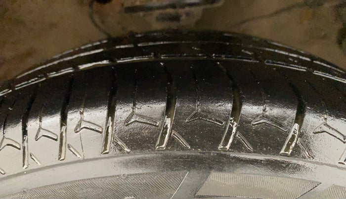 2019 Maruti S PRESSO VXI+, CNG, Manual, 1,12,306 km, Right Front Tyre Tread