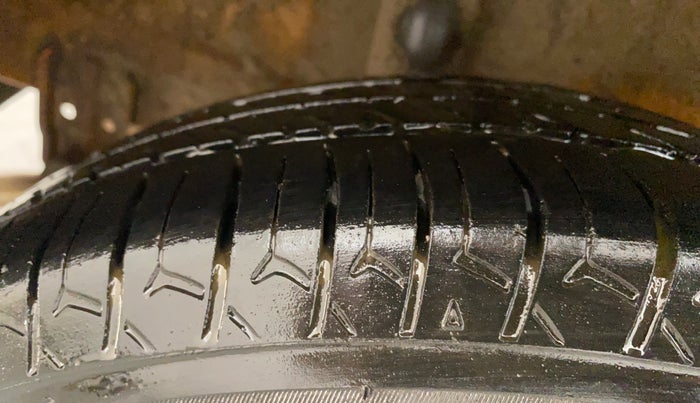 2019 Maruti S PRESSO VXI+, CNG, Manual, 1,12,306 km, Right Rear Tyre Tread