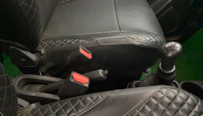 2019 Maruti S PRESSO VXI+, CNG, Manual, 1,12,306 km, Gear Lever