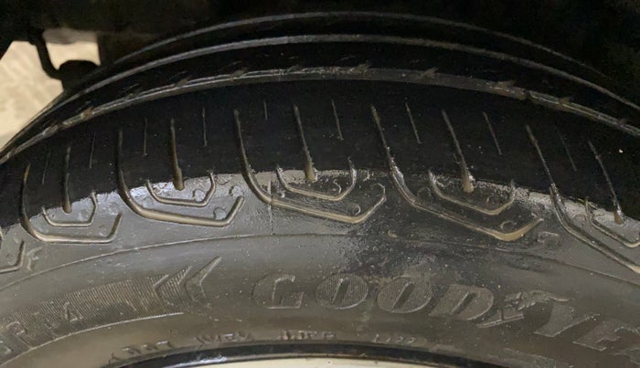 2022 Tata TIGOR XZ PLUS CNG, CNG, Manual, 70,473 km, Right Rear Tyre Tread