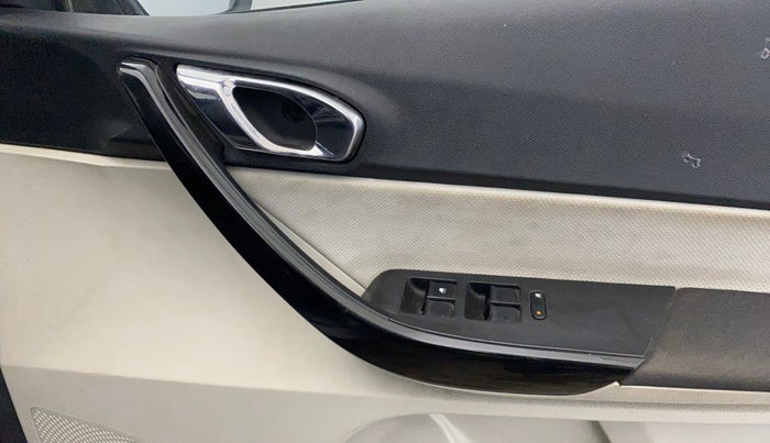 2022 Tata TIGOR XZ PLUS CNG, CNG, Manual, 70,473 km, Driver Side Door Panels Control