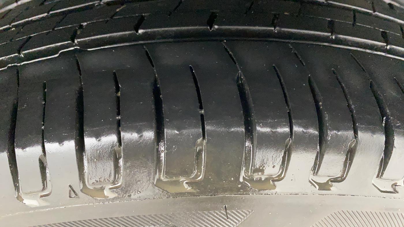 2020 Maruti Ertiga ZXI+ SHVS, Petrol, Manual, 38,112 km, Left Rear Tyre Tread