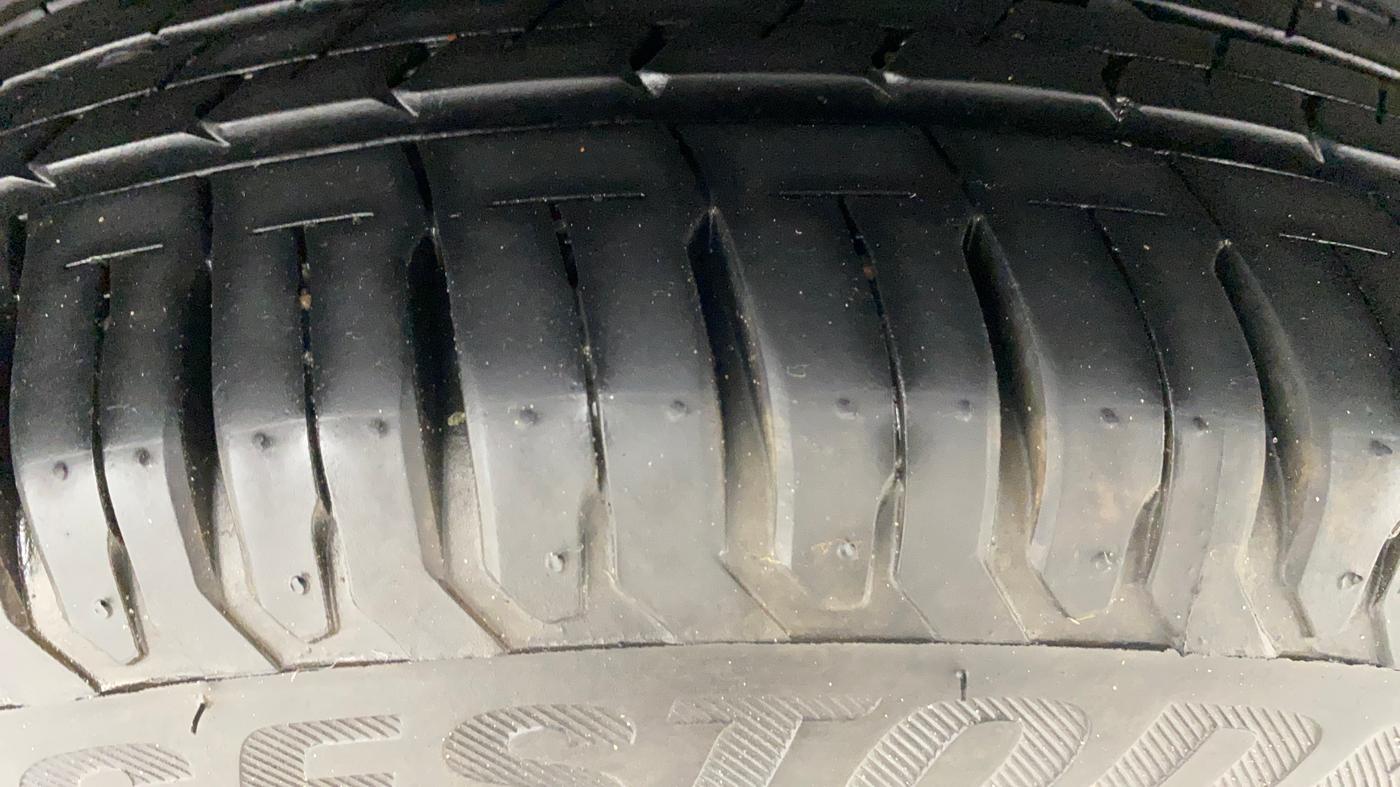 2020 Maruti Ertiga ZXI+ SHVS, Petrol, Manual, 38,112 km, Right Rear Tyre Tread
