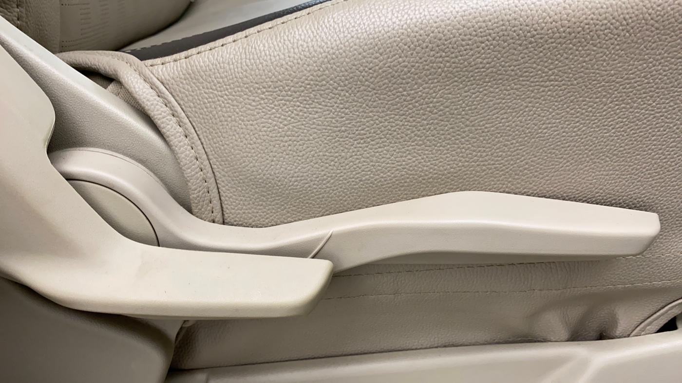 2020 Maruti Ertiga ZXI+ SHVS, Petrol, Manual, 38,112 km, Driver Side Adjustment Panel