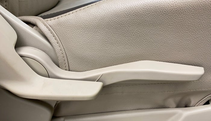 2020 Maruti Ertiga ZXI+ SHVS, Petrol, Manual, 38,112 km, Driver Side Adjustment Panel