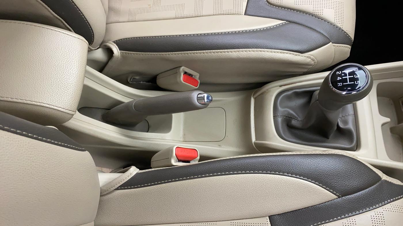 2020 Maruti Ertiga ZXI+ SHVS, Petrol, Manual, 38,112 km, Gear Lever