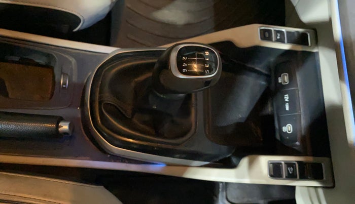 2022 KIA CARENS LUXURY 1.5 DIESEL 7 STR, Diesel, Manual, 59,624 km, Gear Lever