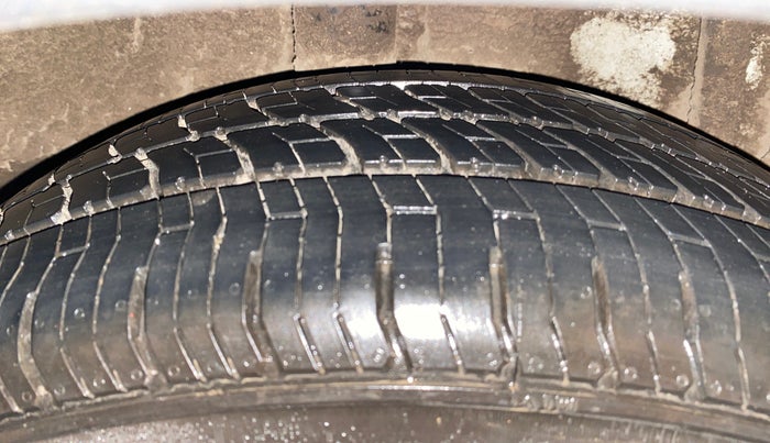 2022 KIA CARENS LUXURY 1.5 DIESEL 7 STR, Diesel, Manual, 59,624 km, Right Rear Tyre Tread