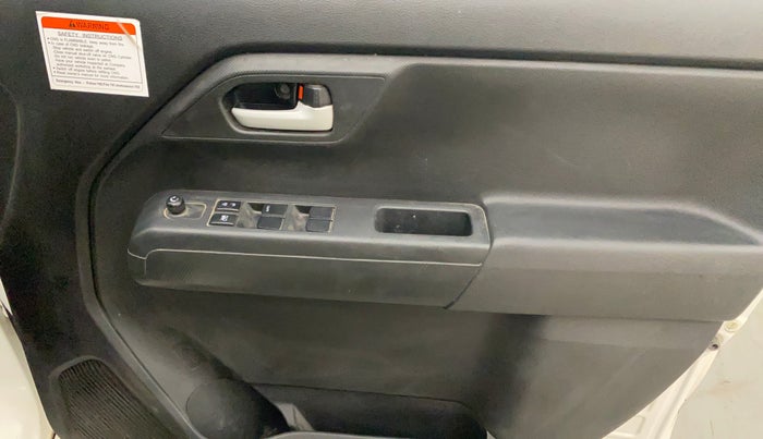 2022 Maruti New Wagon-R VXI CNG 1.0, CNG, Manual, 65,444 km, Driver Side Door Panels Control