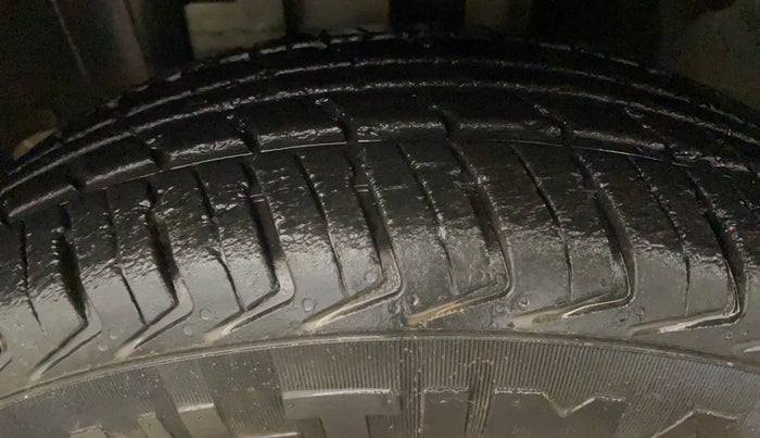 2018 Renault Kwid RXT 1.0 AMT, Petrol, Automatic, 17,010 km, Left Front Tyre Tread