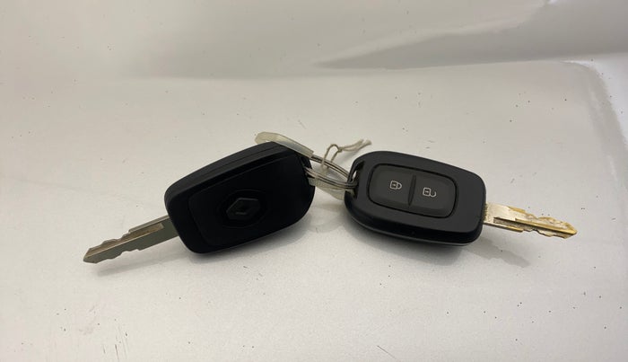 2018 Renault Kwid RXT 1.0 AMT, Petrol, Automatic, 17,010 km, Key Close Up