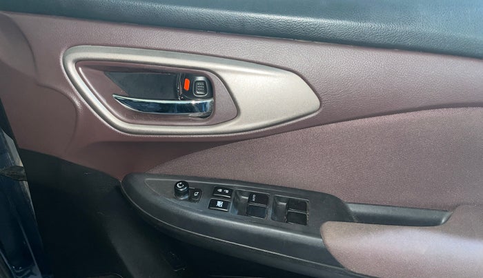 2023 Maruti FRONX DELTA 1.2 MT PETROL, Petrol, Manual, 11,040 km, Driver Side Door Panels Control