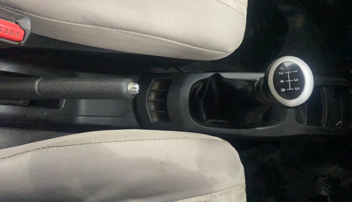 2015 Maruti Wagon R 1.0 VXI, Petrol, Manual, 1,11,800 km, Gear Lever