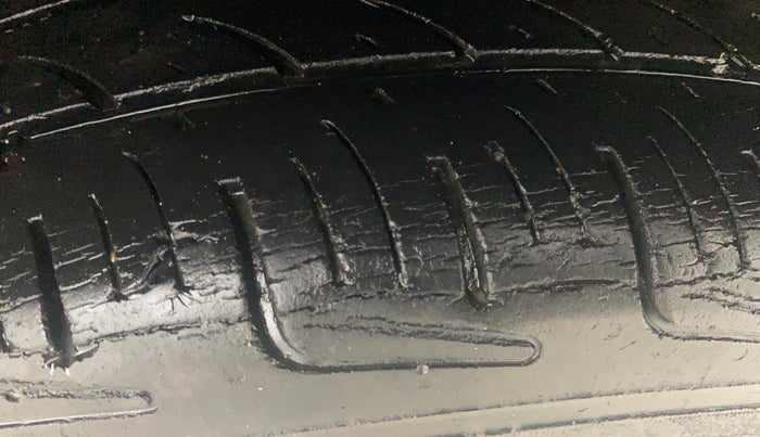 2015 Maruti Wagon R 1.0 VXI, Petrol, Manual, 1,11,800 km, Left Rear Tyre Tread