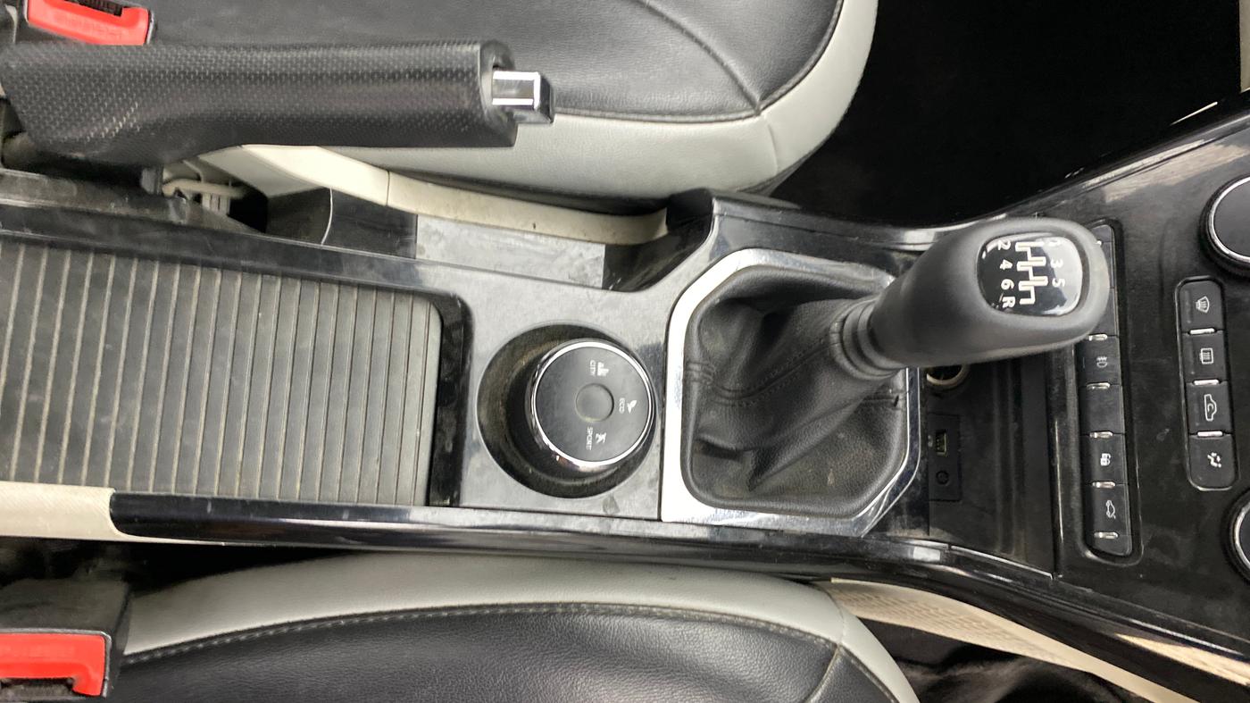 2021 Tata NEXON XZ PLUS PETROL, Petrol, Manual, 88,746 km, Gear Lever