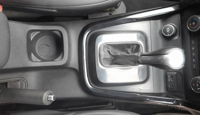 2017 Tata Hexa XTA 4X2 7 STR, Diesel, Automatic, 1,33,714 km, Gear Lever