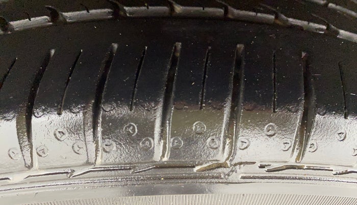 2017 Volkswagen Polo GT TSI AT, Petrol, Automatic, 43,020 km, Left Front Tyre Tread