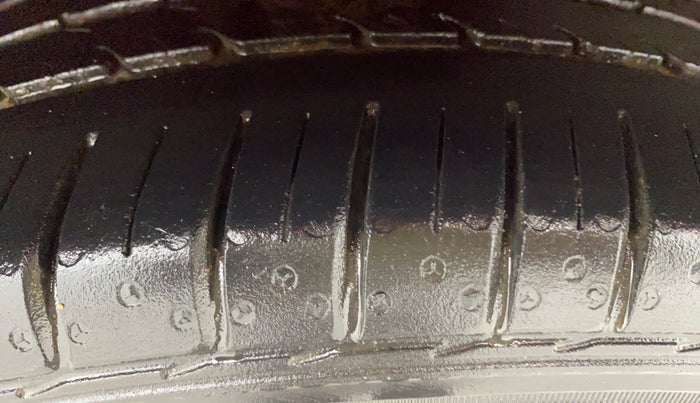 2017 Volkswagen Polo GT TSI AT, Petrol, Automatic, 43,020 km, Right Front Tyre Tread