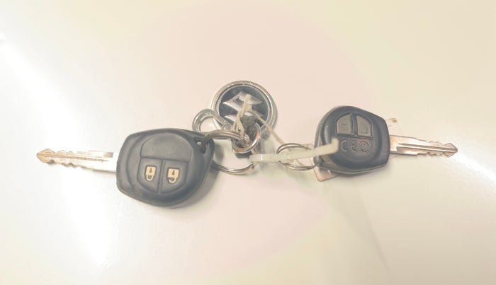 2017 Maruti IGNIS DELTA 1.2, Petrol, Manual, 32,537 km, Key Close Up