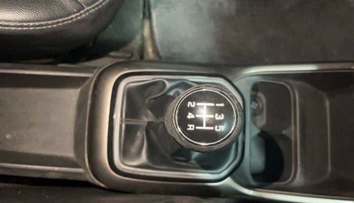 2017 Maruti IGNIS DELTA 1.2, Petrol, Manual, 32,537 km, Gear Lever