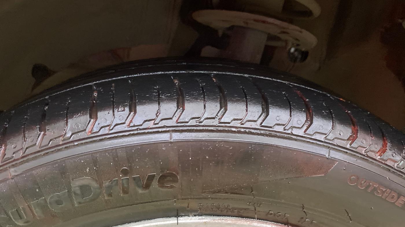 2018 Maruti Baleno ALPHA CVT PETROL 1.2, Petrol, Automatic, 39,465 km, Left Front Tyre Tread