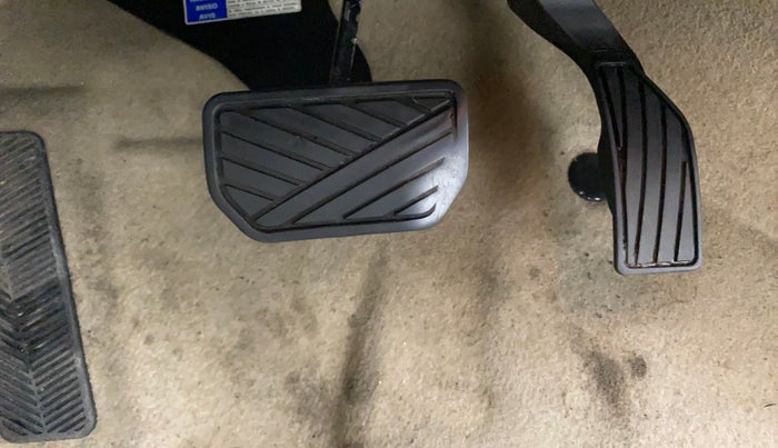 2017 Maruti Ciaz ZETA 1.4  AT PETROL, Petrol, Automatic, 88,506 km, Pedals